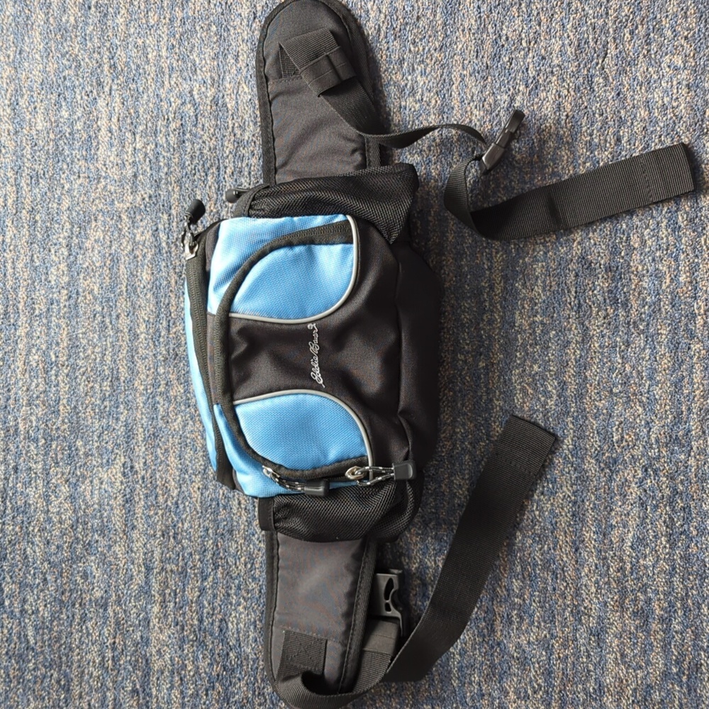 Practically new Eddie Bauer fanny pack